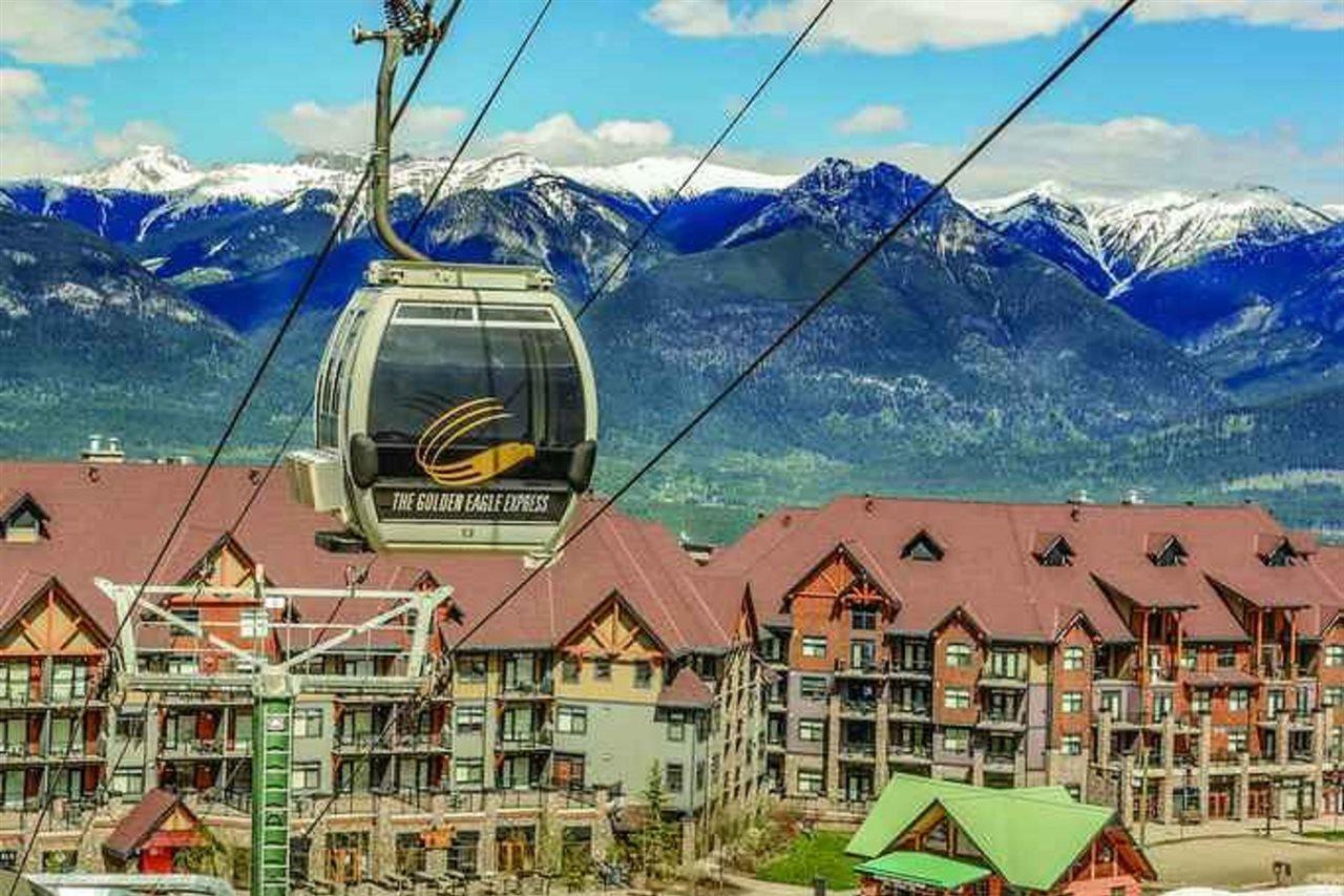 Glacier Mountaineer Lodge غولدن المظهر الخارجي الصورة