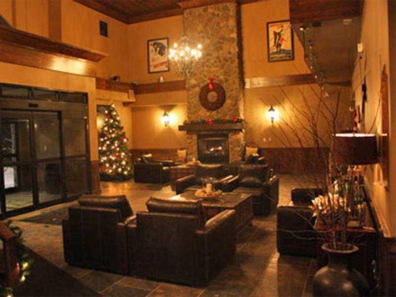 Glacier Mountaineer Lodge غولدن المظهر الخارجي الصورة